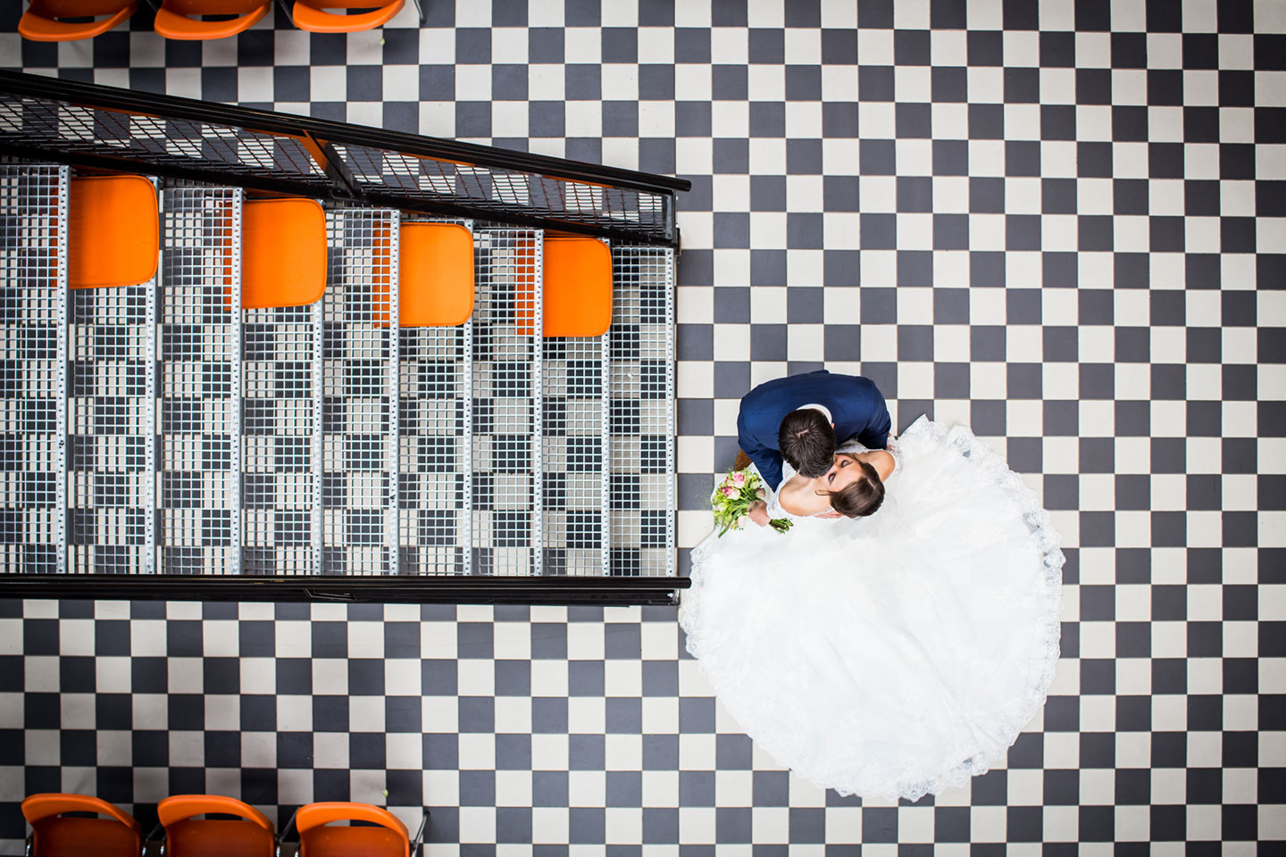 01-Strijp-s-Eindhoven-bruidsfotografie-trouwfotograaf