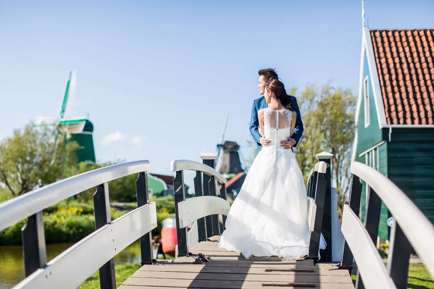 10-pre-wedding-loveshoot-Zaanse-Schans