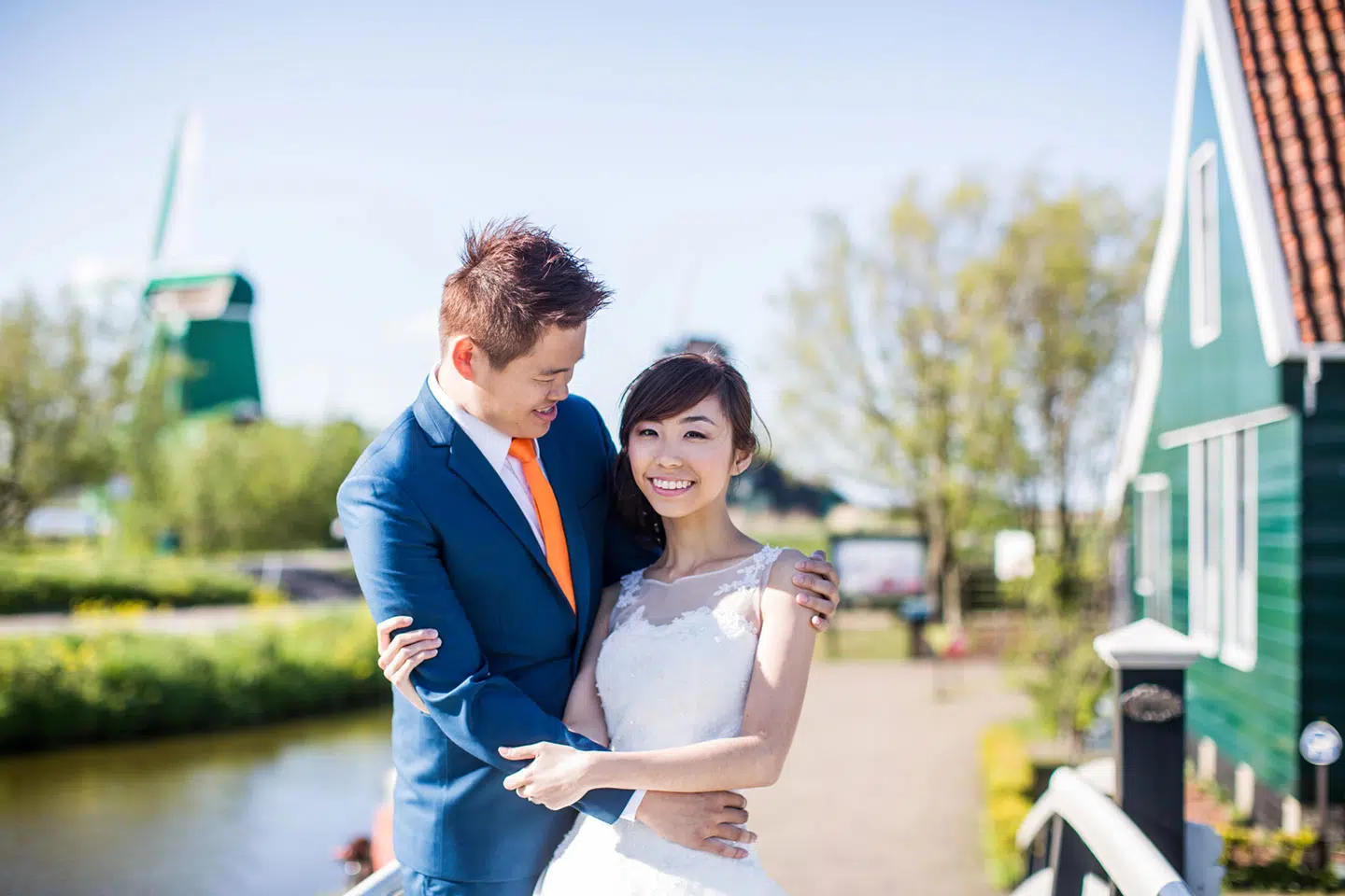 11-pre-wedding-photoshoot-Zaanse-Schans