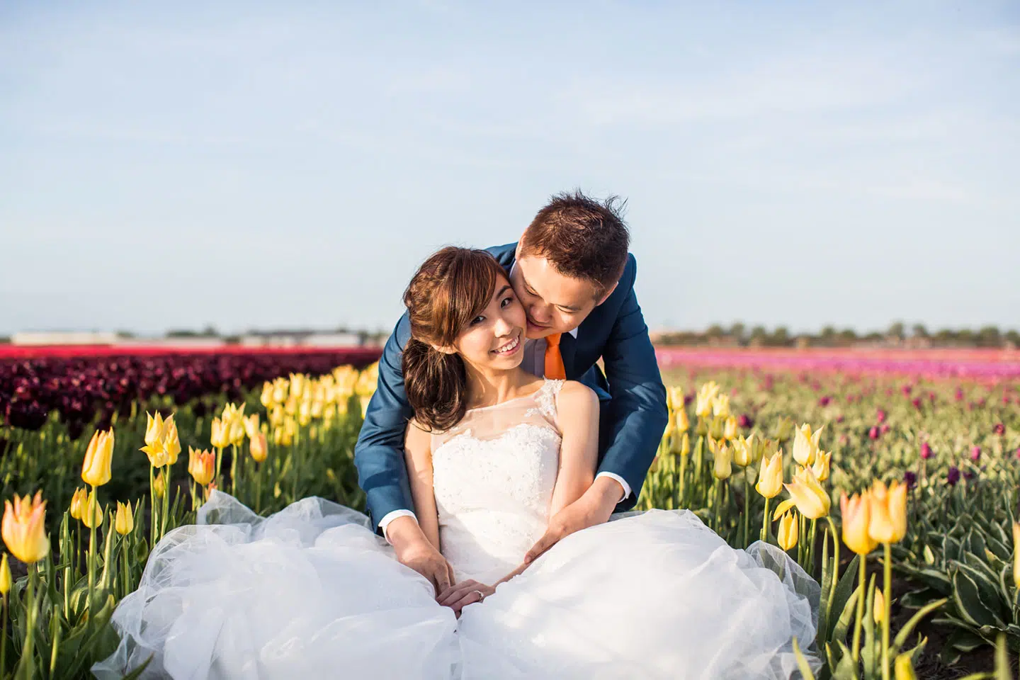 26-pre-wedding-photoshoot-tulips-Keukenhof