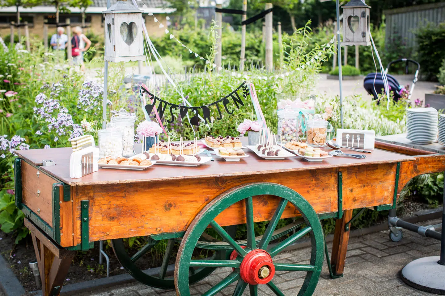 Sweet table tijdens een bruiloft