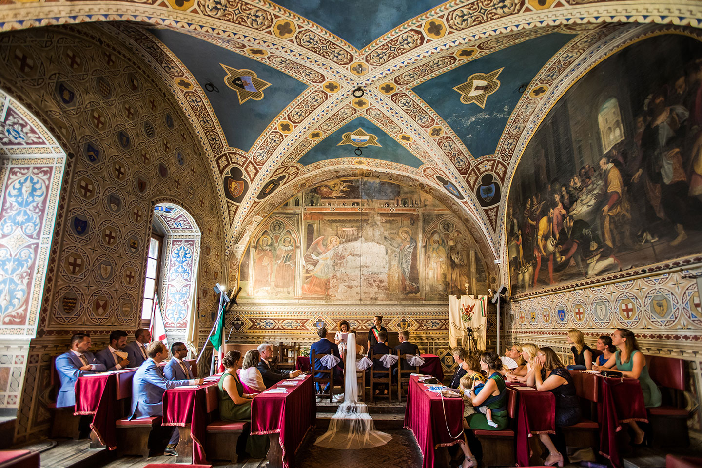 Huwelijk stadhuis Volterra Toscane