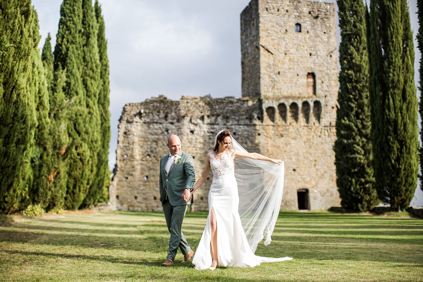 Wedding photography Tuscany at medieval castle