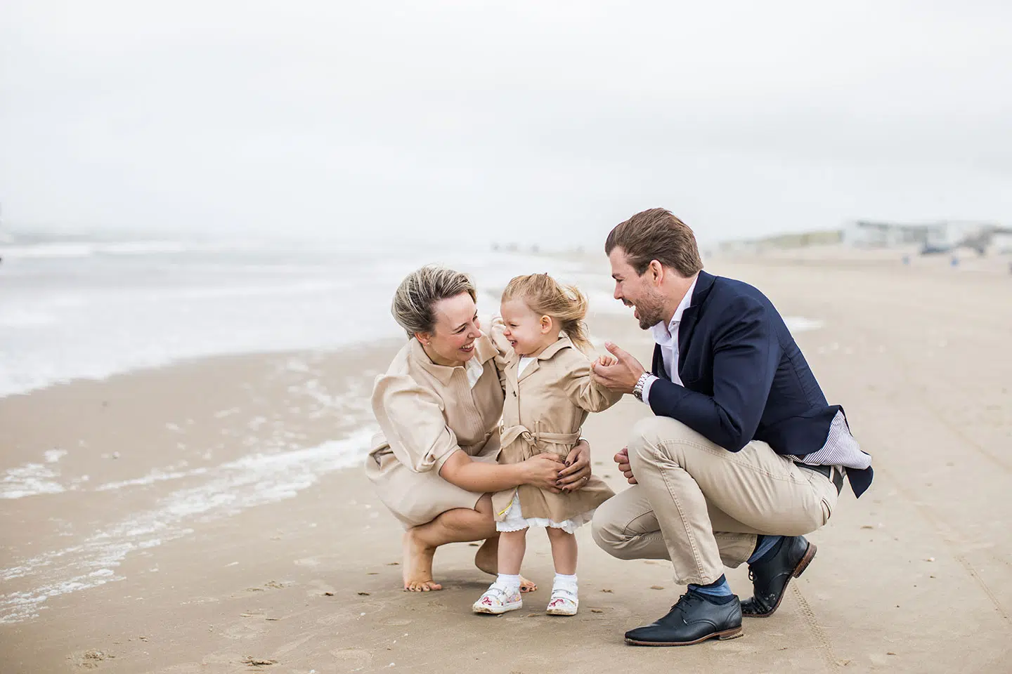 Familieshoot Bergen aan Zee op het strand