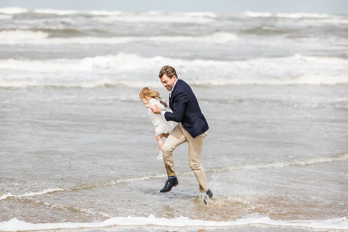 Beach photoshoot Holland family