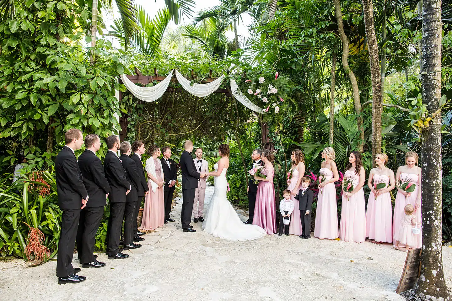 Wedding party at the Historic Walton House