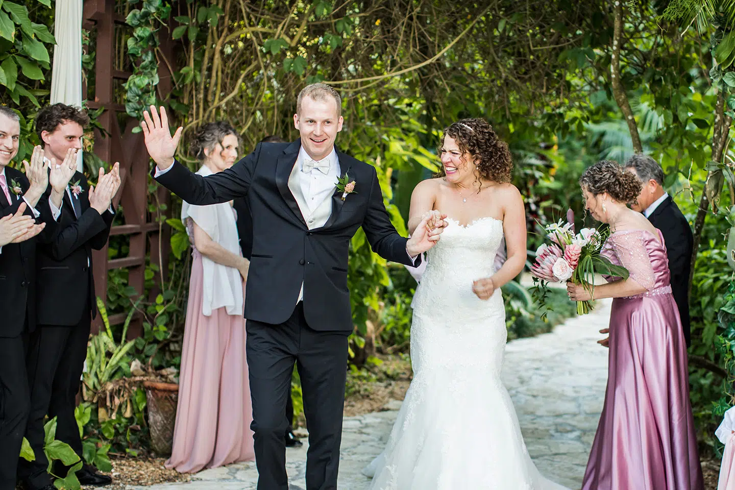 Couple just got married at the Historic Walton House in Florida