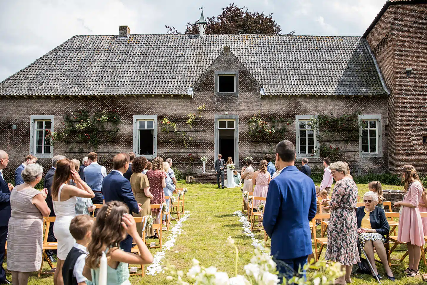 Buiten trouwen bij Kasteel Tongelaar