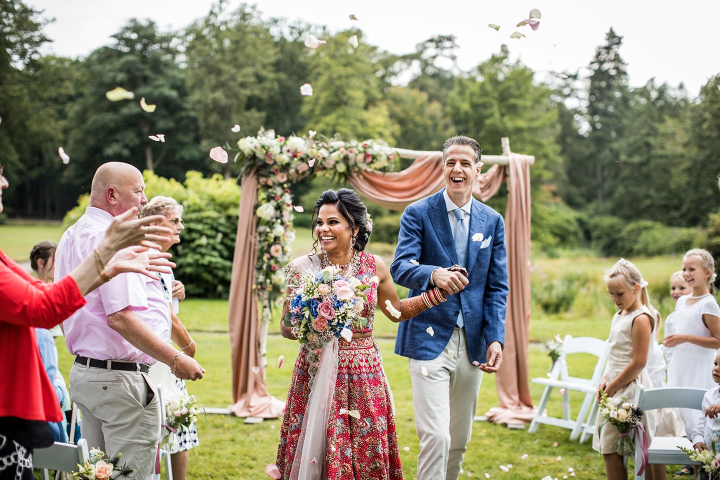 Bruidspaar tijdens een bruiloft bij Orangerie Mattemburgh