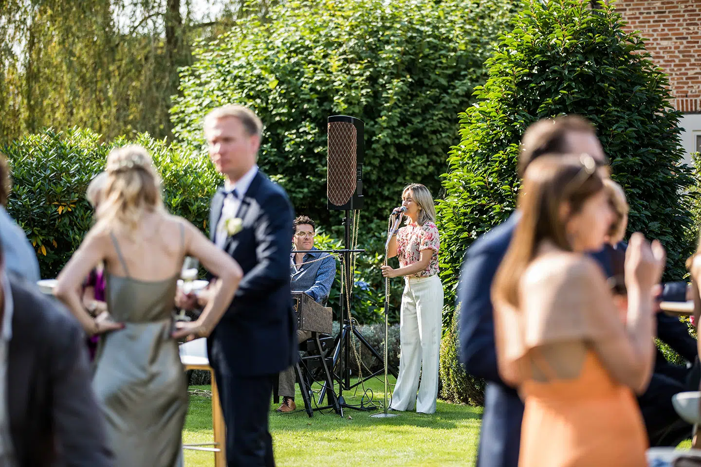 Big swingers bruiloft tuin