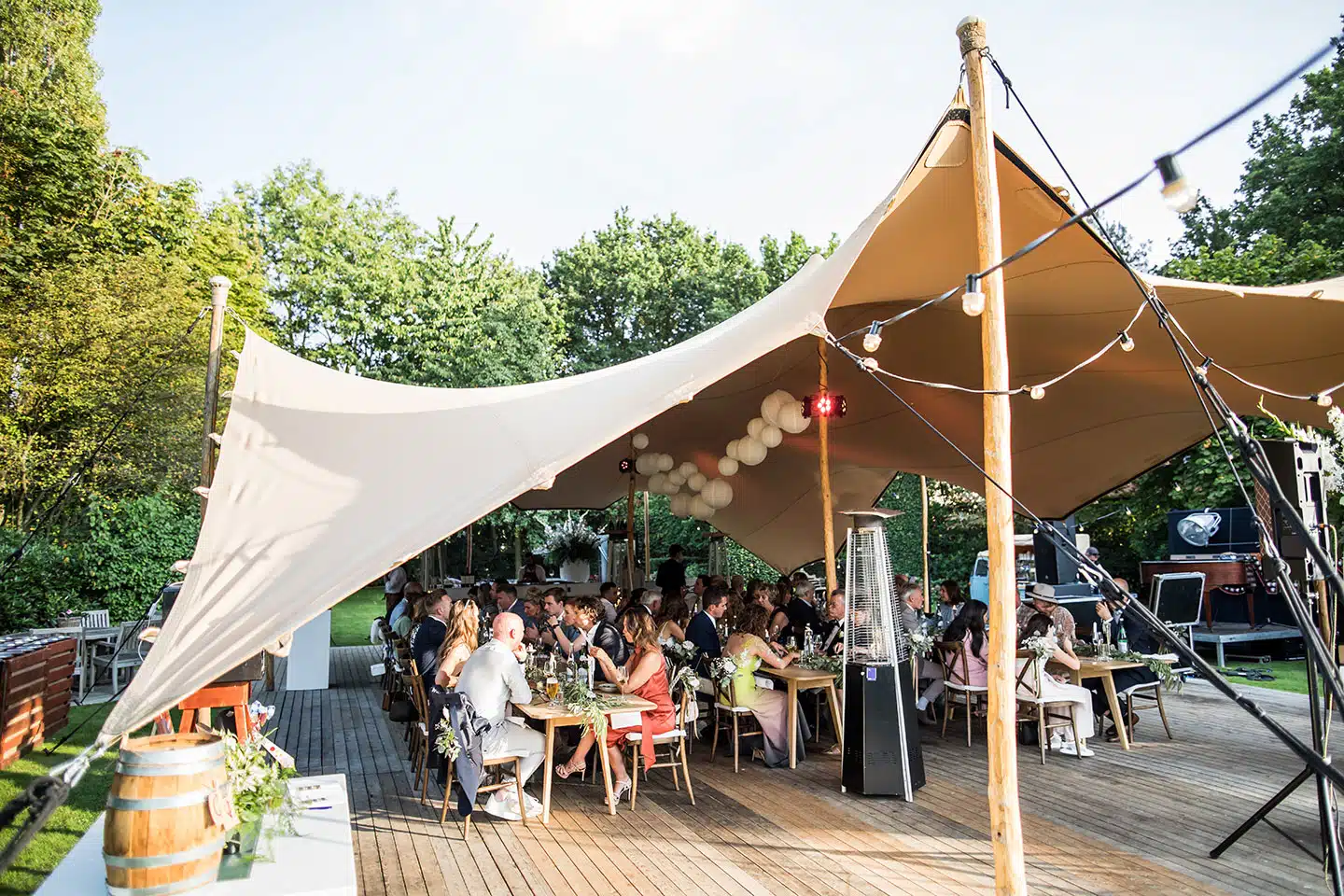 Habbevents safaritent bruiloft styling