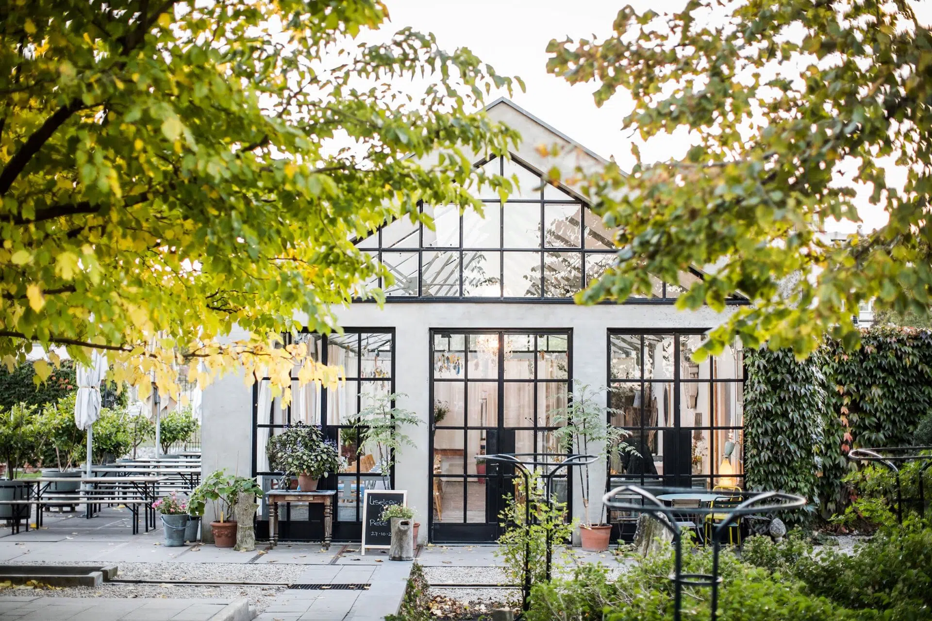 Glazen kas bij Villa Augustus in Dordrecht