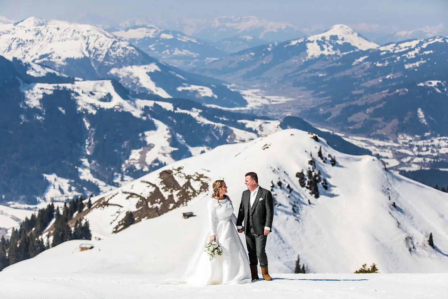 Bruidsfotografie in Tirol, Oostenrijk in de winter in de sneeuw