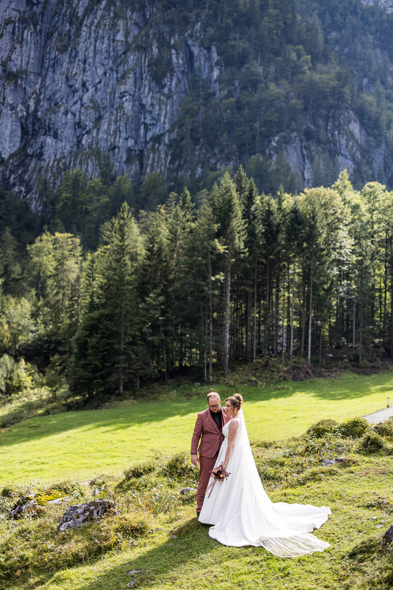 Bruiloft in Oostenrijk in de zomer in Tirol