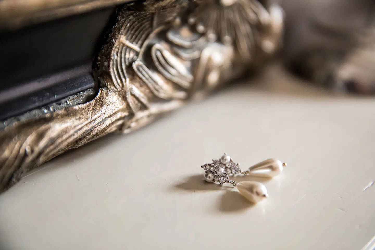 Oorbellen met parels en diamenten
