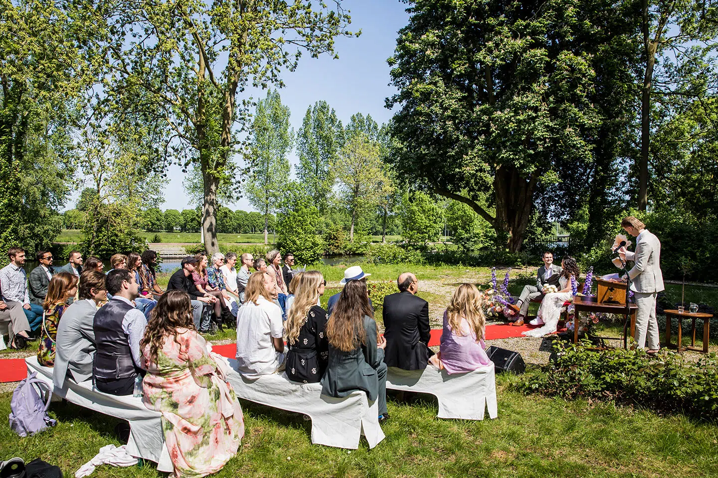 Buiten bruiloft bij de Parel van Zuilen
