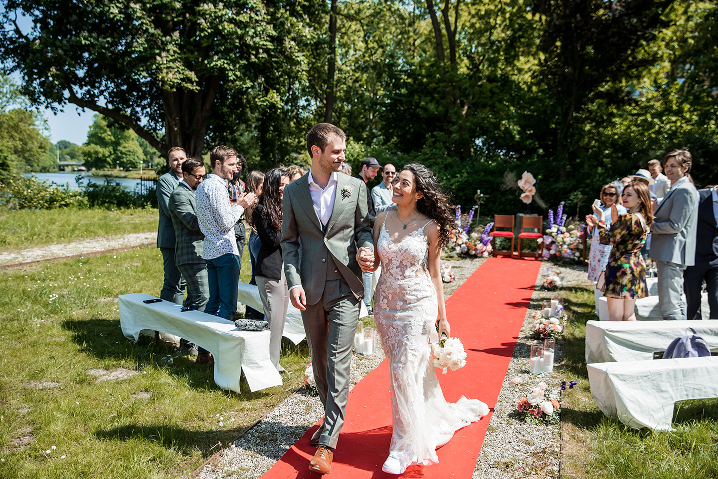 Bruidspaar tijdens een huwelijk bij de Parel van Zuilen