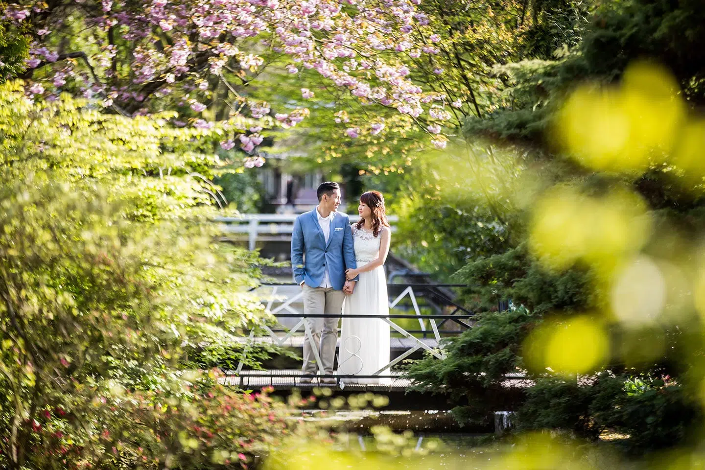 Prewedding shoot in gardens of Keukenhof 