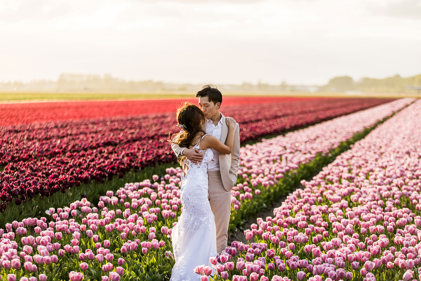 Keukenhof photoshoot in tulip fields at sunset 