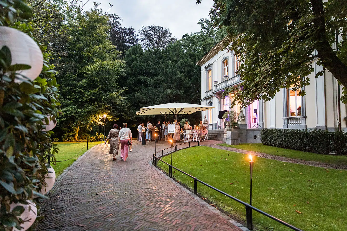 Feestavond tijdens een bruiloft bij Landgoed Wolfslaar