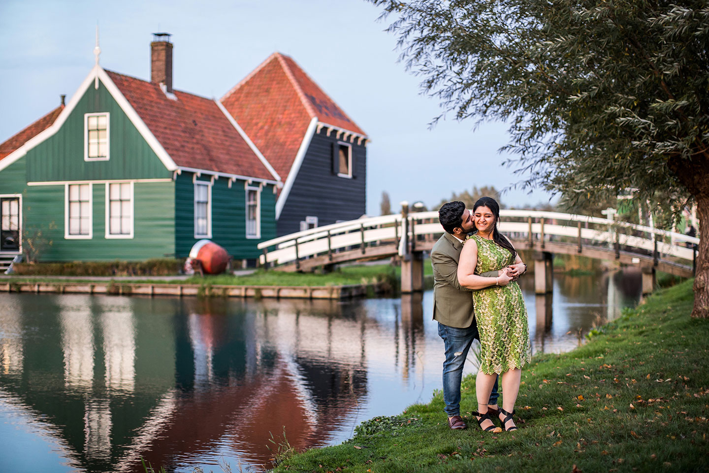 Prewedding shoot in the Dutch village of Zaanse Schans