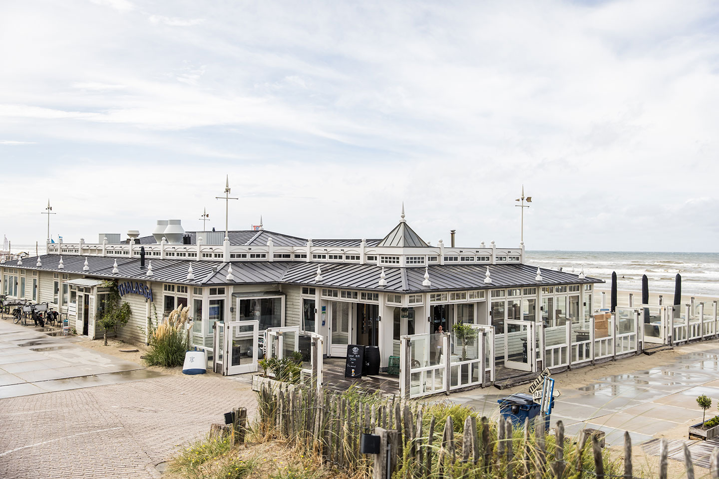Strandpaviljoen Thalassa in Zandvoort