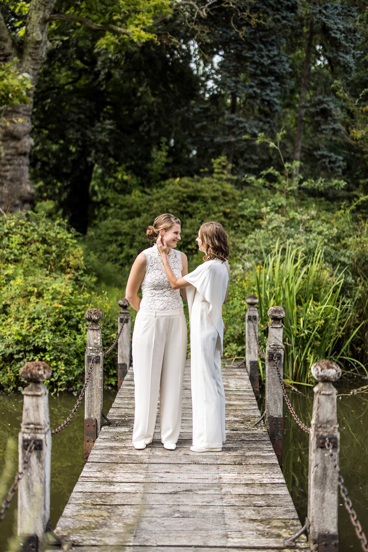 Trouwfotografie in de tuin van Oranjerie Sandenburg
