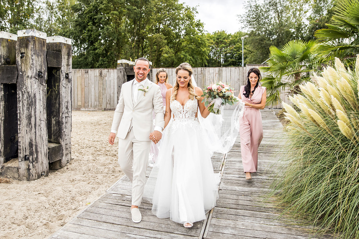 Bruiloft bij Beachclub Sunrise