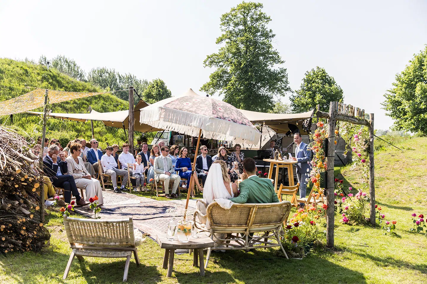Ceremonie in de tuin van Fort de Gagel in Utrecht