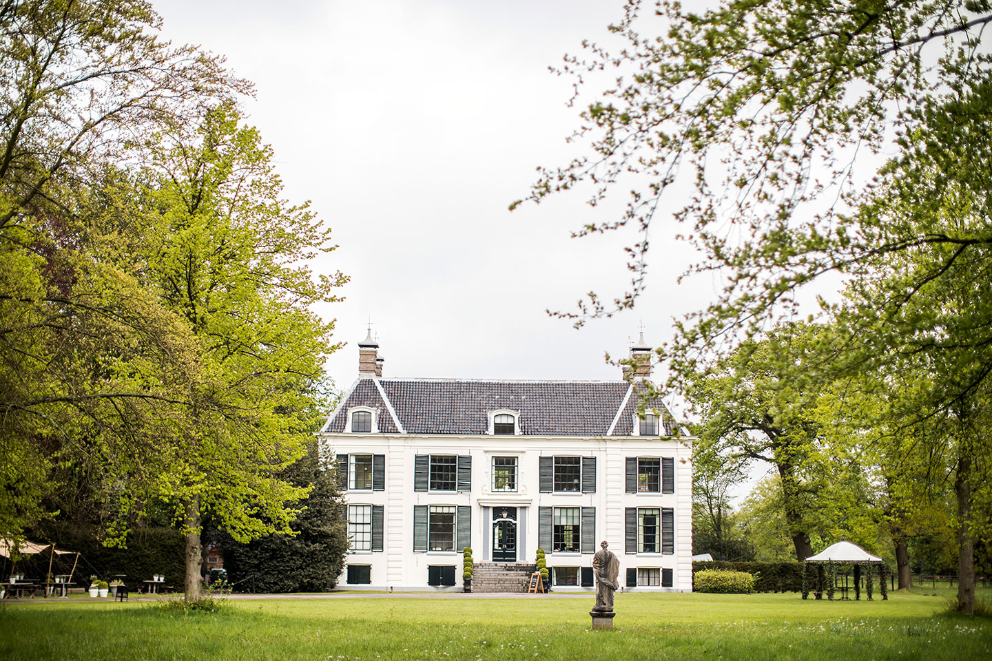Bruidsfotografie bij Landgoed Waterland in Noord-Holland