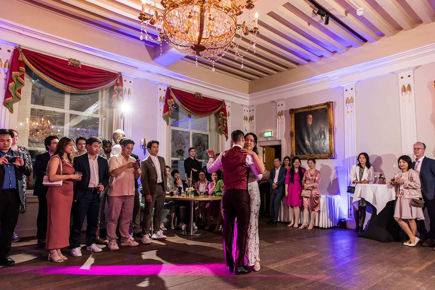 Openingsdans van een bruiloft in Rhoon